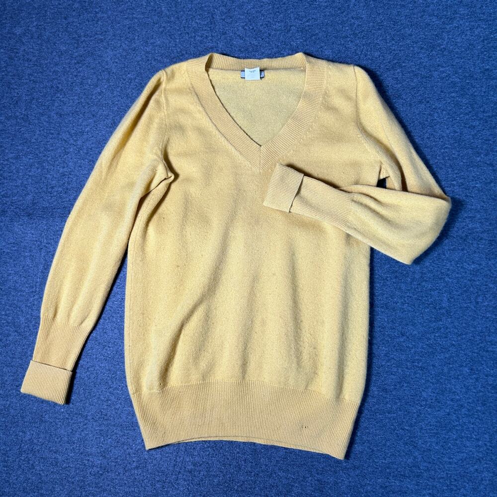 woman's long sleeve shirt
